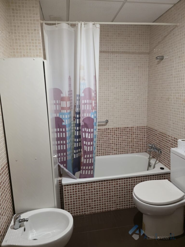 Piso en Alquiler: Calle Nardo, Badajoz