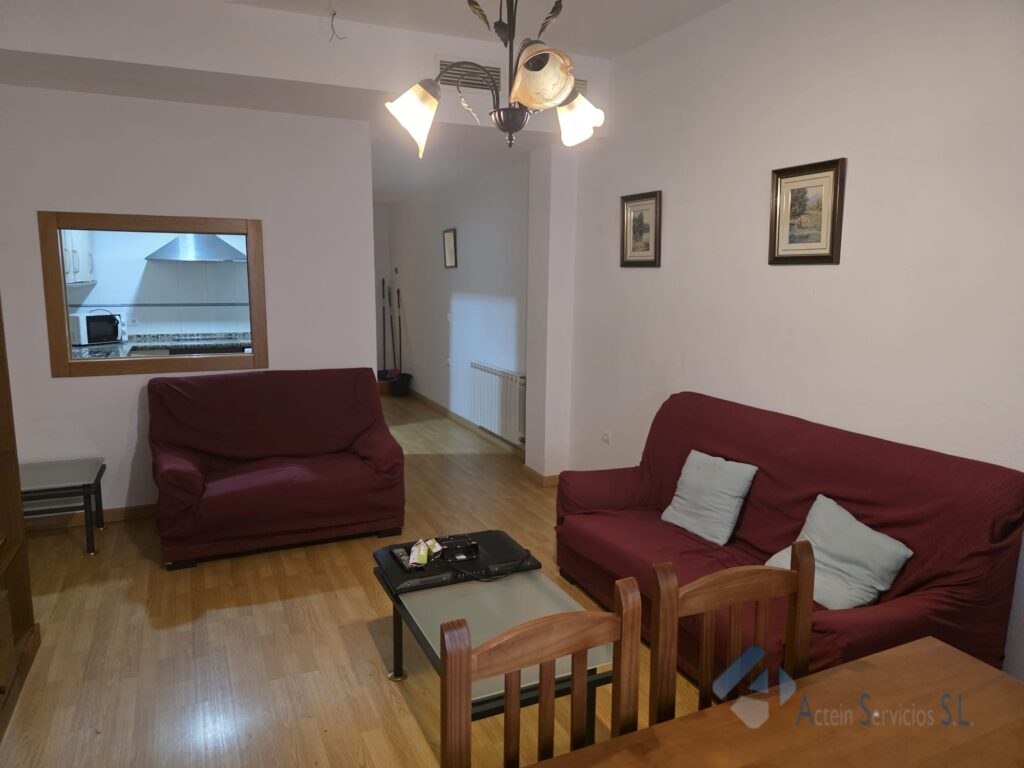 Piso en Alquiler: Calle Nardo, Badajoz