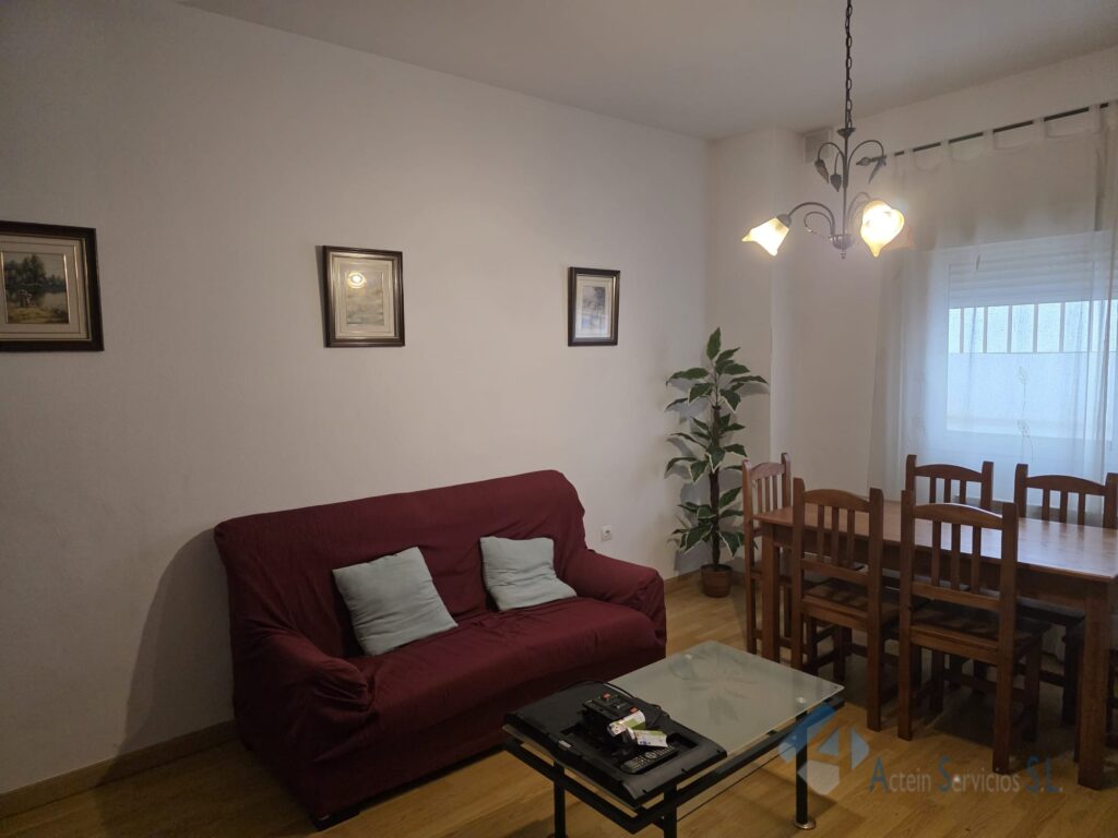 Piso en Alquiler: Calle Nardo, Badajoz