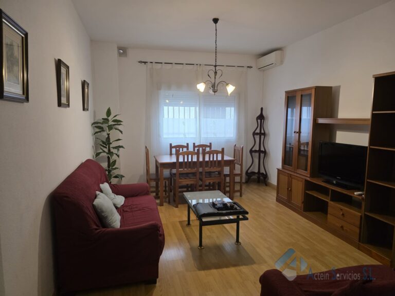 Piso en Alquiler: Calle Nardo, Badajoz